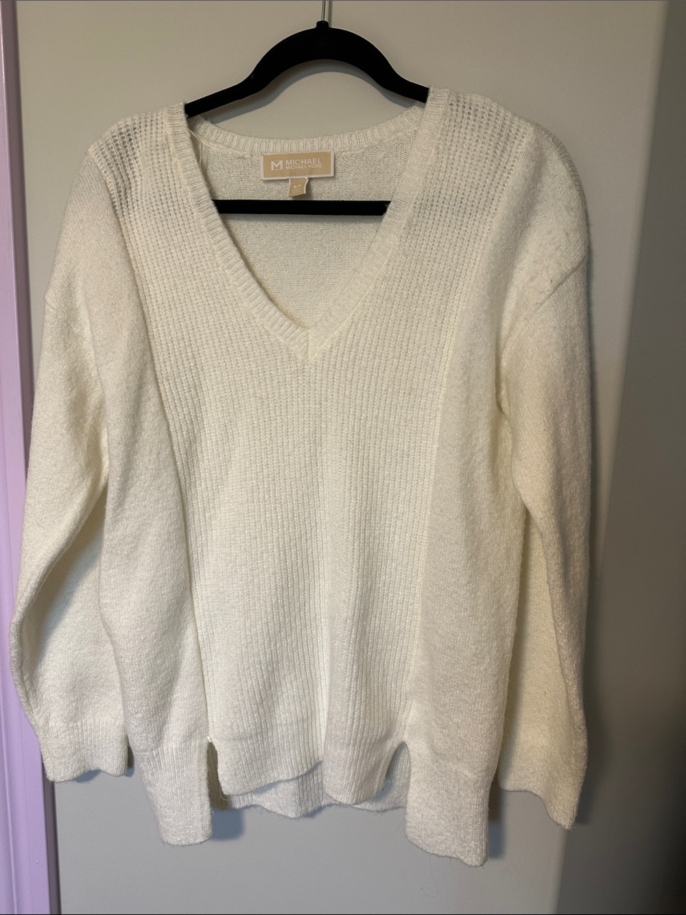 MICHAEL Michael Kors Cream V-Neck Pullover Sweater
